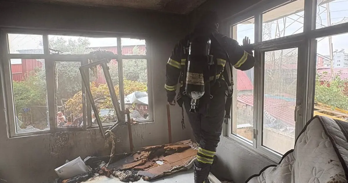 Hatay'da ev yangını: 1 kişi dumandan etkilendi