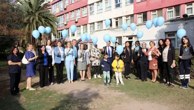 Denizli'de diyabete farkındalık için mavi balonlar gökyüzüne bırakıldı
