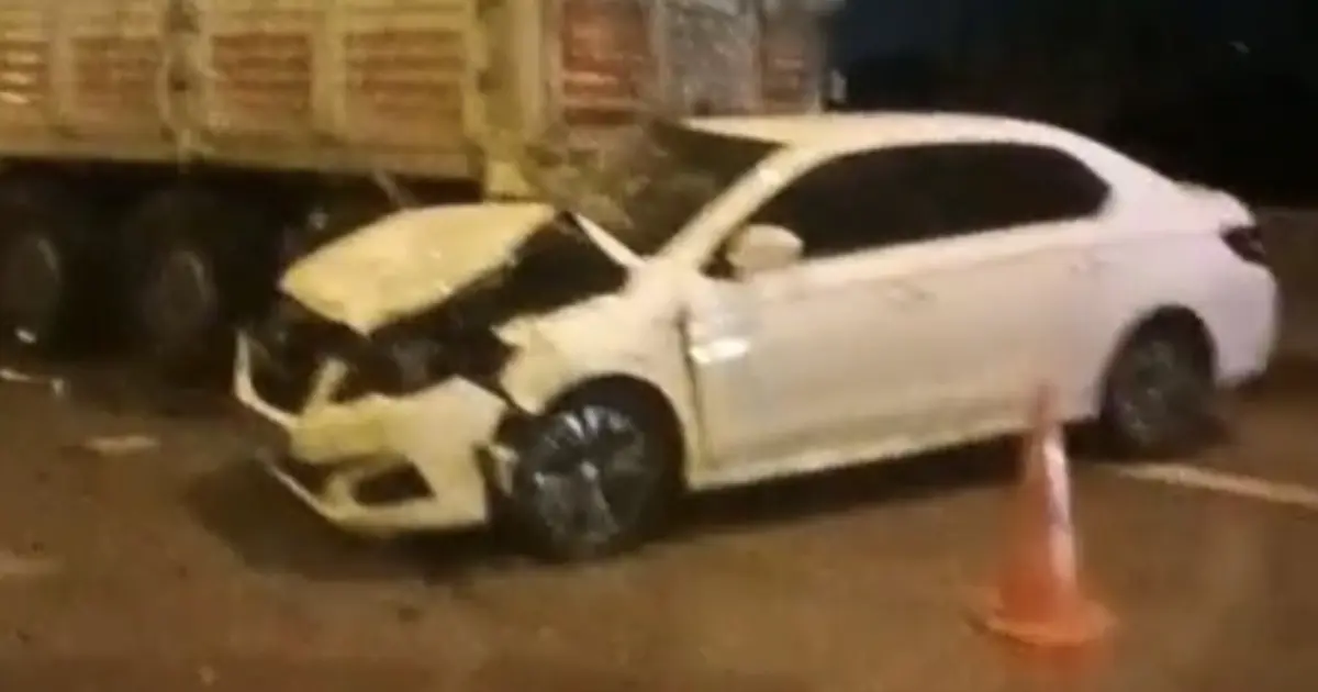 TAG Otoyolu'nda feci kaza: 12 araç karıştı, 13 yaralı