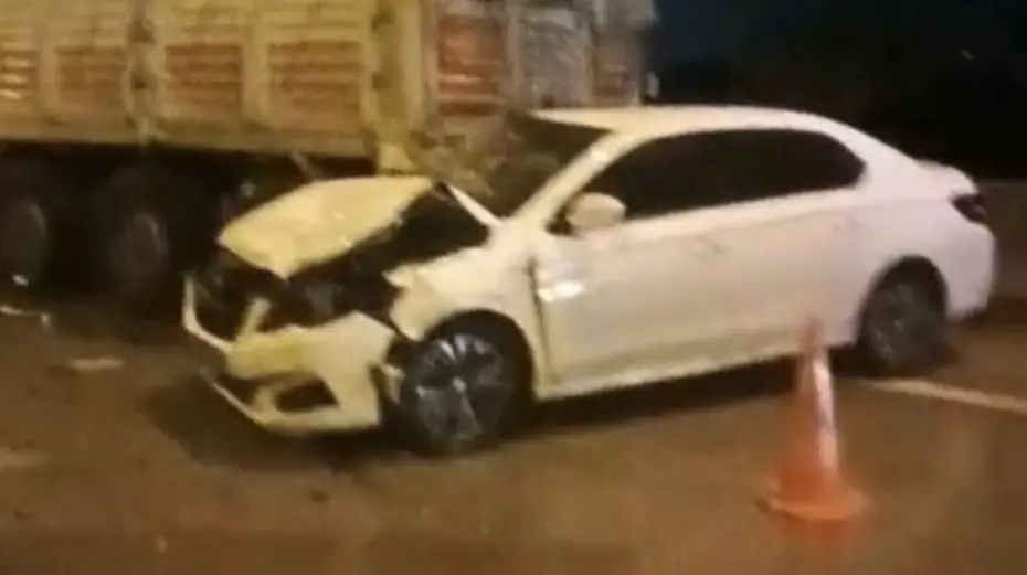 TAG Otoyolu'nda feci kaza: 12 aracın karıştı, 13 yaralı
