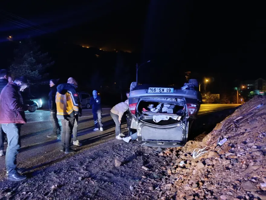 Yola düşen kayalardan kaçarken takla attı 3