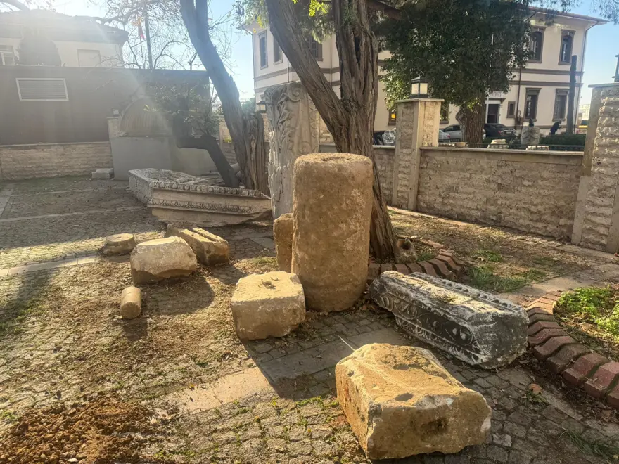 Altyapı çalışması sırasında bulundu: Bin yıllık olduğu tahmin ediliyor 2