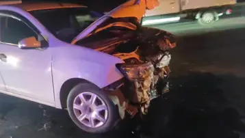 Antalya'da trafik kazası: 2 otomobil çarpıştı