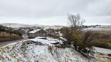 Bitlis'te köyler beyaza büründü