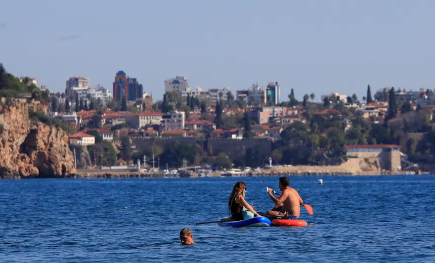 Türkiye’de karla mücadele başladı, bir ilde Kasım ayında denize giriyorlar 4