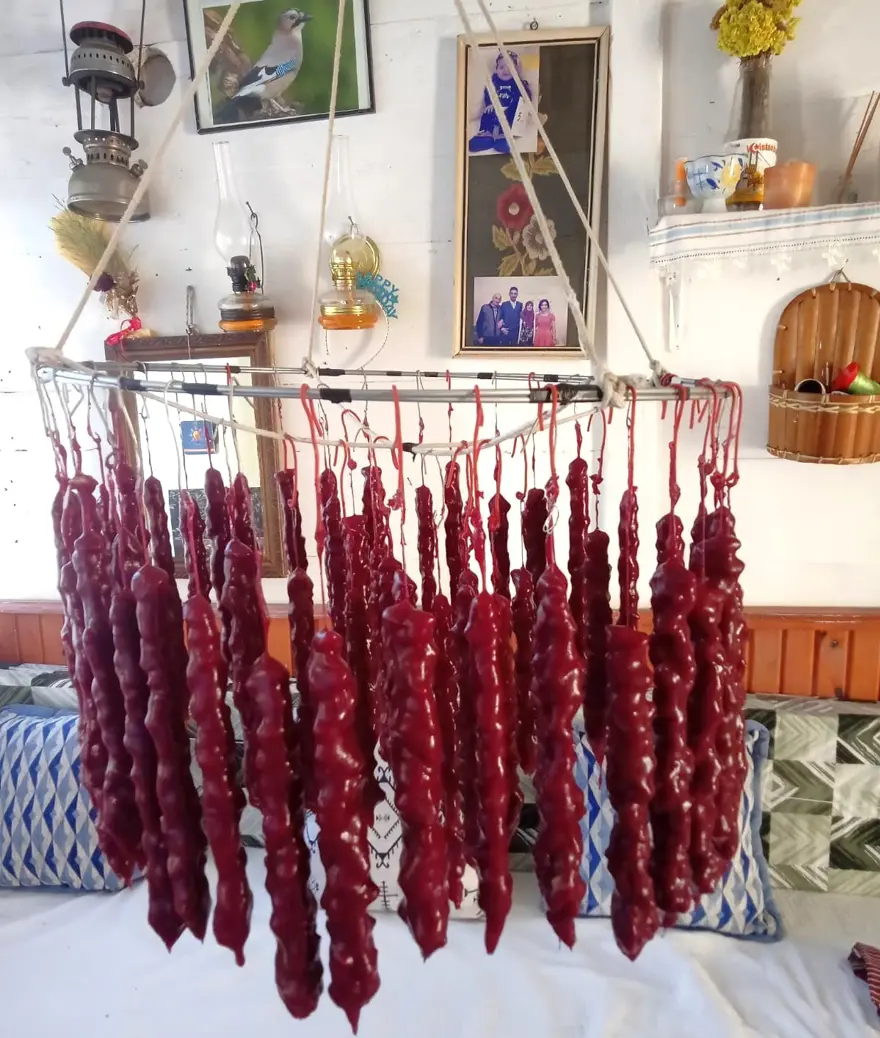 "Çüme" tok tutup, kan yapıyor: Kışın enerji vermesi için saklanıyor 1 "Çüme" tok tutup, kan yapıyor: Kışın enerji vermesi için saklanıyor 1