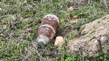 Mantar toplarken patlamamış top mermisi buldular