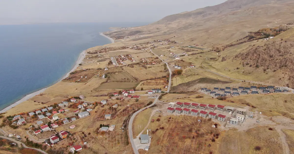 Sonbaharın etkisi harika manzarayı ortaya çıkardı