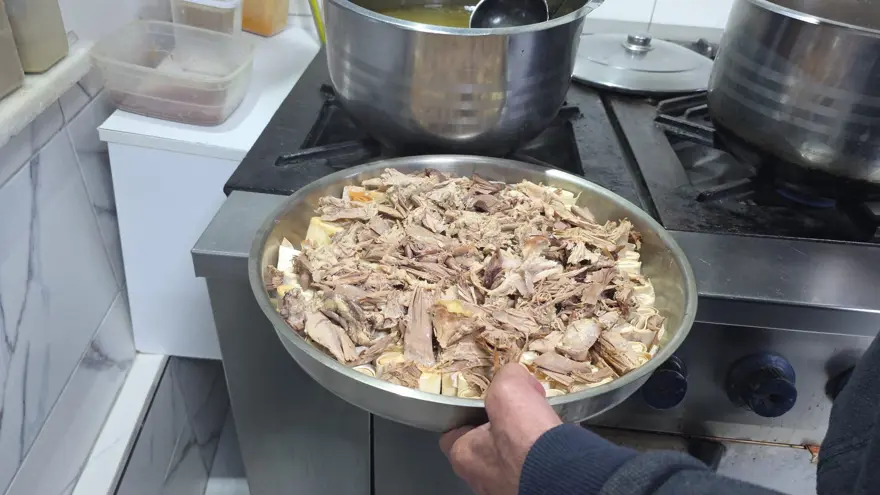 Kar yağdığında tüketiliyor, sezonu başladı! "Bir yiyen bir daha yemek istiyor" 1