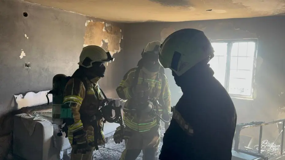 Çocuklar sobayı devirdi, faciadan dönüldü