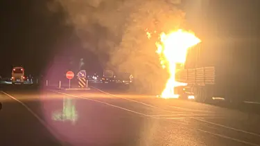 TIR alev topuna döndü