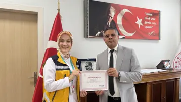 Mardin'de 112 personelinin telefonda yönlendirmesi ile eşine doğum yaptırdı