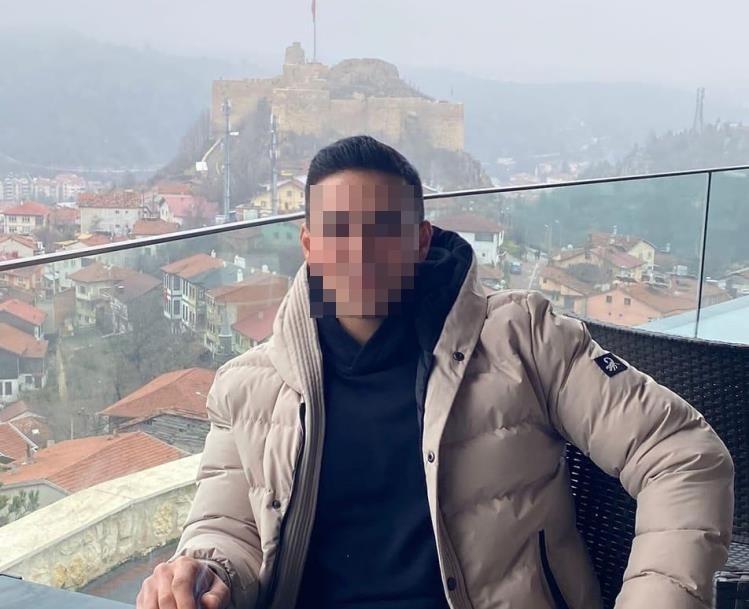 Uzman çavuş evinde ölü bulundu