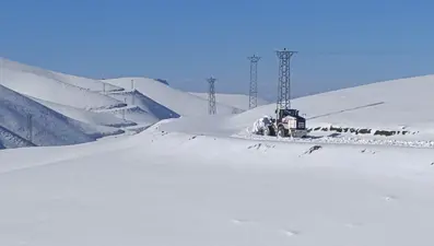 Kış erken bastırdı, kar kalınlığı bir metreyi aştı