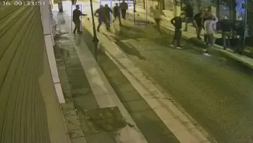 Elazığ'da bir kişi 10 kişilik grup tarafından darp edildi