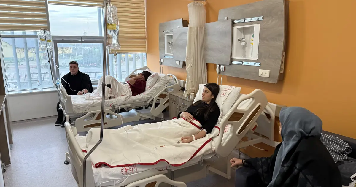 Bursa'da 4 genç midyeden zehirlendi