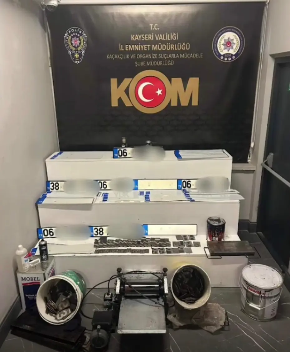 Sahte plaka basan kişilere operasyon: 2 gözaltı