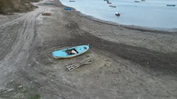 Terkos Gölü'nde sular 10 metre çekildi