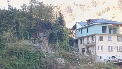 Rize'de ahşap yapı çöktü: 2 kişi öldü, bir kişi yaralandı