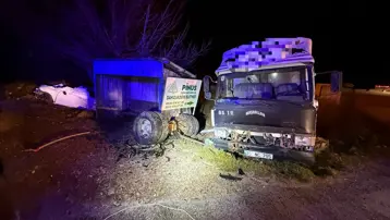 Burdur'da kamyonet ve otomobil çarpıştı: bir ölü bir yaralı