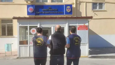 Uşak'ta firari kişilere yönelik operasyon