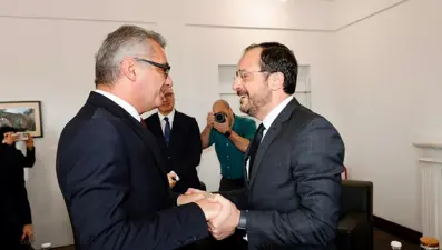 KKTC Cumhurbaşkanı Erhürman'dan Rum yönetimiyle ilk görüşme: 10 maddelik öneri sundu