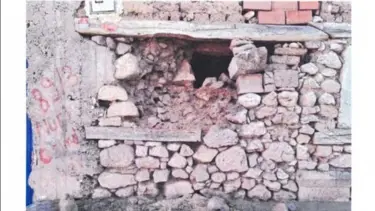 Köydeki evin temelindeki tarihi taşı söken muhtar tutuklandı