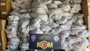 Adana'da 10 ton kaçak tütün ele geçirildi