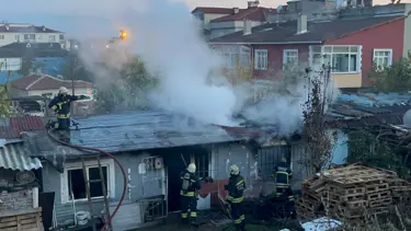 Sobadan çıkan yangın evi kül etti