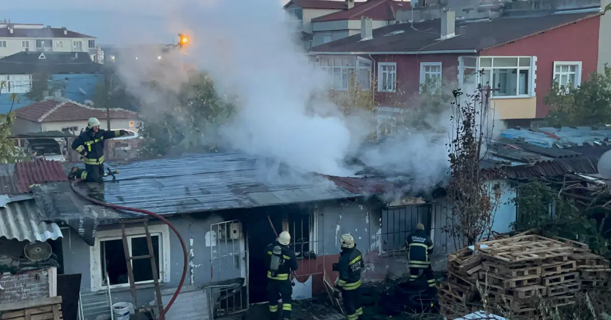 Sobadan çıkan yangın evi kül etti