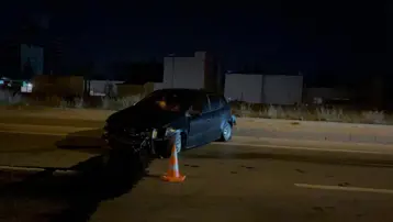 Eskişehir&#x27;de 200 metre sürüklenen araçtan yaralanmadan çıktılar