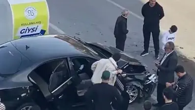 Arnavutköy'de araçlar çarpıştı, bir kişi ağır yaralandı