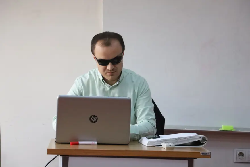 "OJENİN KOKUSUNDAN ANLAYIP ÖĞRENCİME 'MAKYAJ MI YAPIYORSUN' DİYE SORDUM" 1