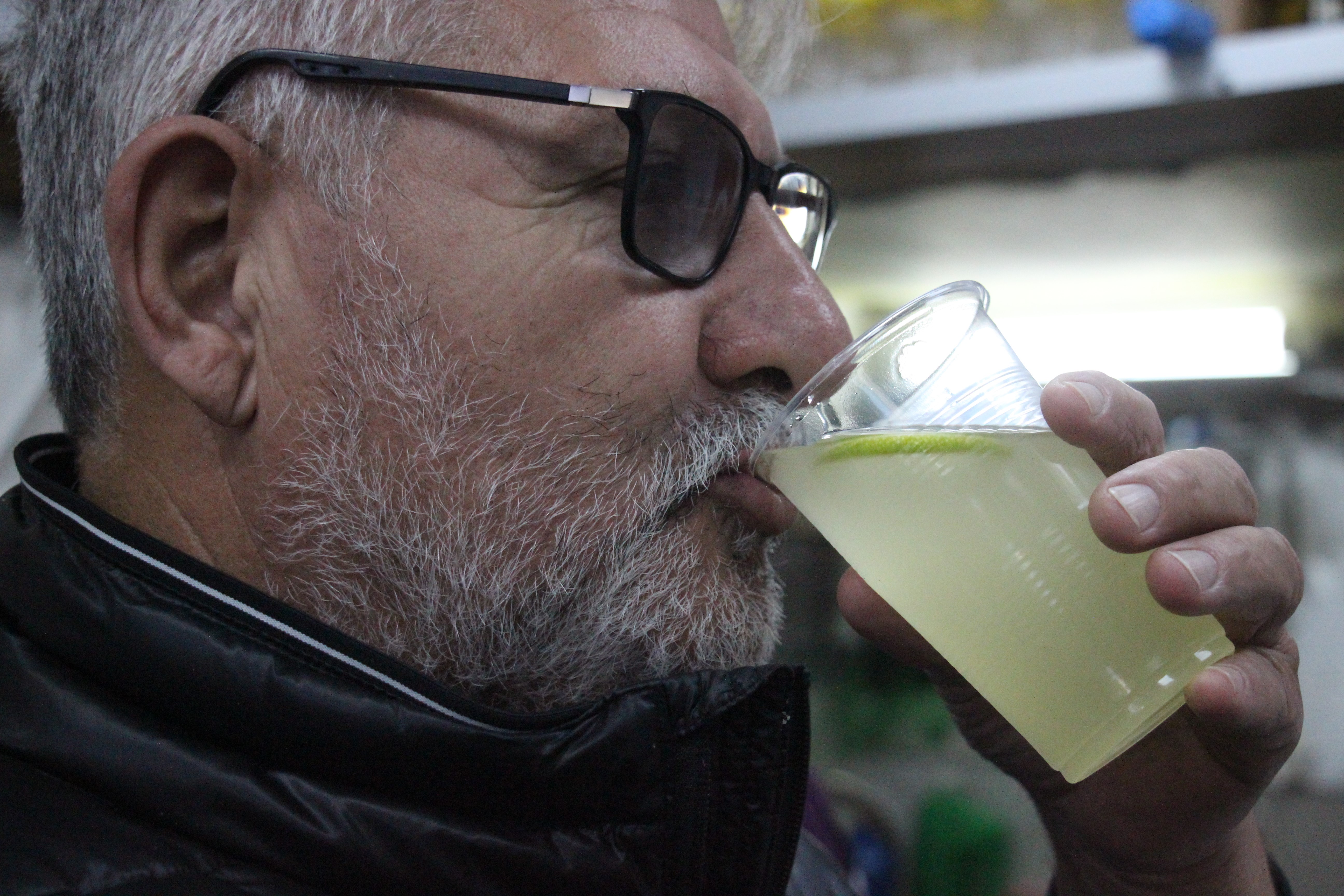 Tezgahlarda yoğunluk arttı: "Bir bardak içen grip olursa masrafları benden"