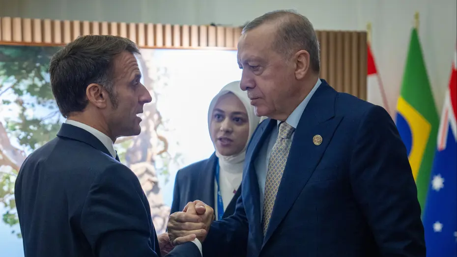 Cumhurbaşkanı Erdoğan G-20 Zirvesi'nde Fransa lideri Macron'la bir araya geldi