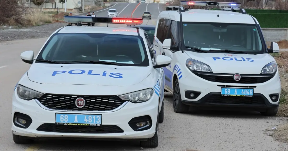 "Yan baktın" kavgası: 4 çocuk saldırdıkları genci bıçakladı