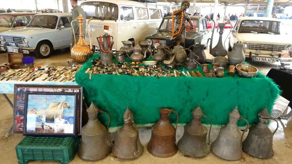 Klasik araba tutkunları oraya koştu: Gençler de ilgi gösteriyor