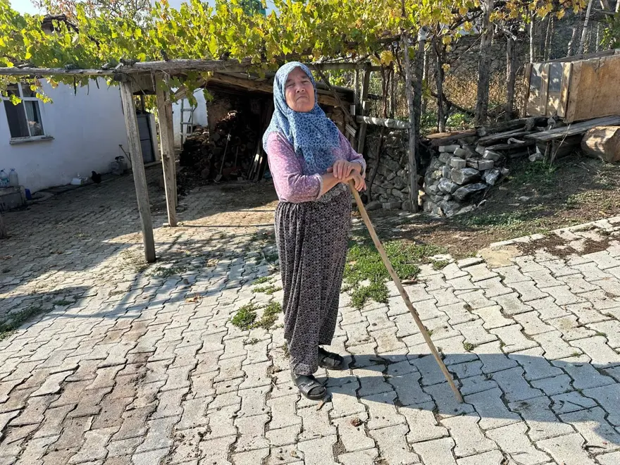 Eskiden 50 hane vardı şimdi 4 kişi yaşıyor: Hayalet köye dönüştü Eskiden 50 hane vardı şimdi 4 kişi yaşıyor: Hayalet köye dönüştü