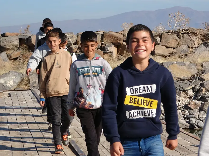Yazın sarı, kışın siyah saçlılar. Van Gölü'nün çocukları yeniden Icardi gibi olmayı bekliyor 2