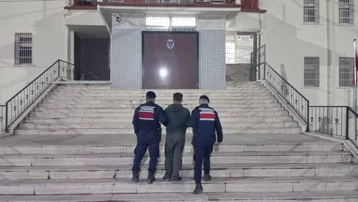 23 suç kaydından aranıyordu, yakalandı