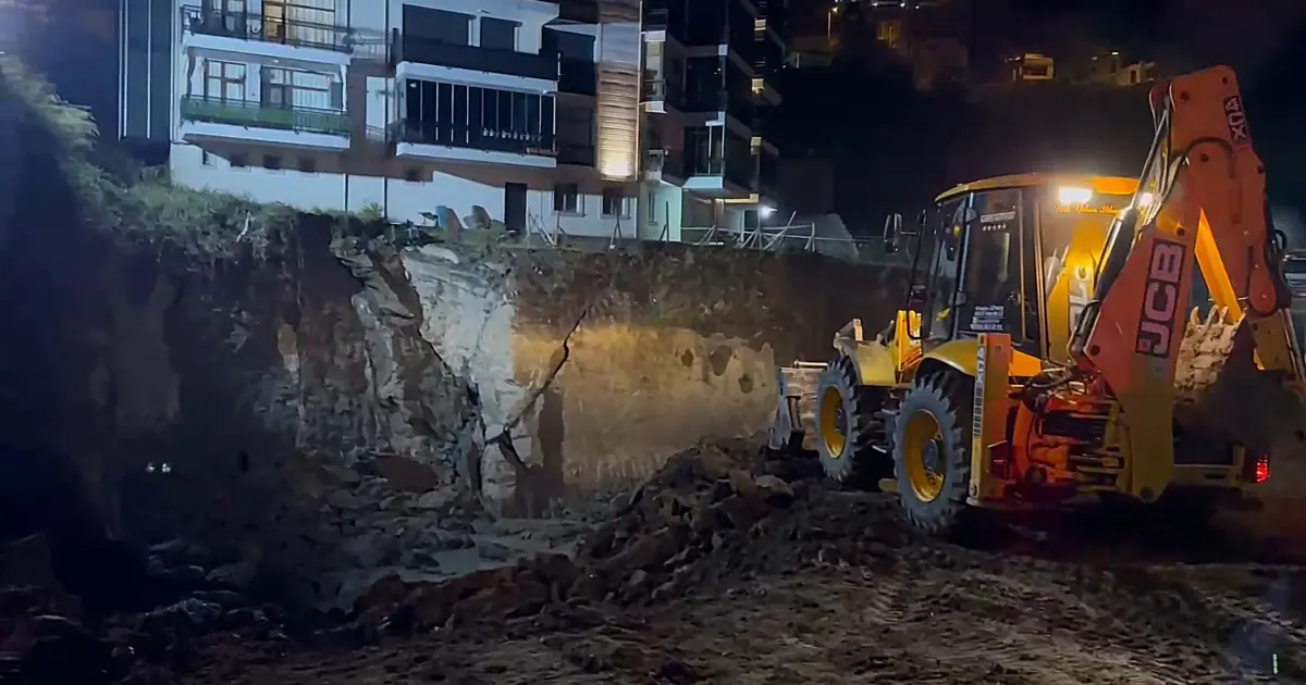 Bartın'da inşaat alanında göçük: 1 apartman tahliye edildi