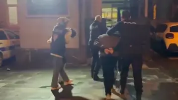 Sarrafta sahte altın bozduran kişiler yakalandı