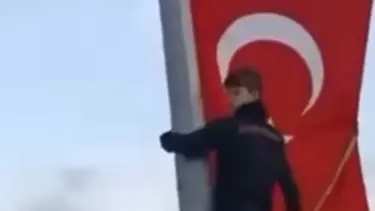 Bursa'da çocukların bayrak hassasiyeti duygulandırdı