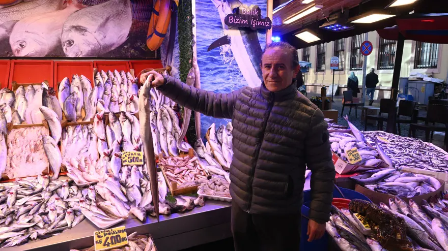 İskenderun'a özel lezzet: İnce ince dilimlenip tavada pişiriliyor 1