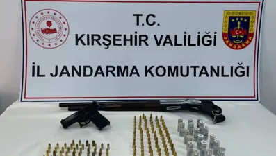 Kırşehir'de ruhsatsız silah operasyonu: 3 gözaltı