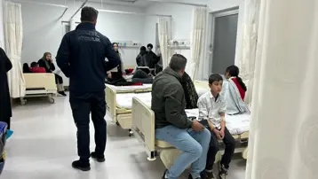Bingöl'de gıda zehirlenmesi şüphesi, 120 öğrenci hastaneye kaldırıldı