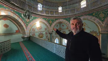 Tarihe tanıklık eden cami 120 yıldır ayakta: Dışarıdan küçük görünüyor ama içi eşsiz örneklerle dolu