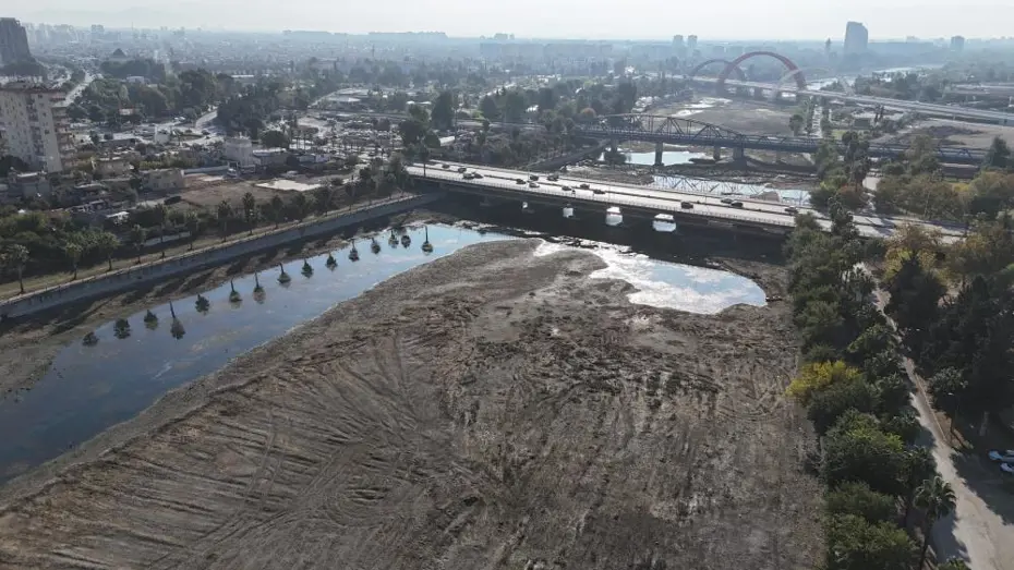 Adana'da kentin simgesi kuraklığın pençesinde