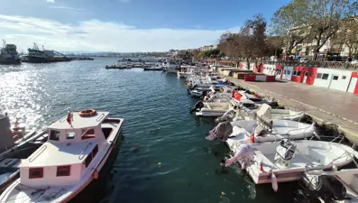 Tekirdağ'da lodos fırtınası balıkçıların faaliyetlerini durdurdu