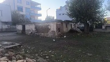 Kendisini kaçırılmış olarak gösterip ailesinden fidye istedi